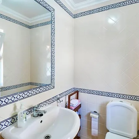Casa Felix Mit Pool Будинок відпочинку *